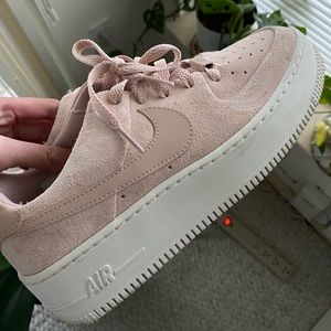 Pink Nike Air Force 1 Sage lows